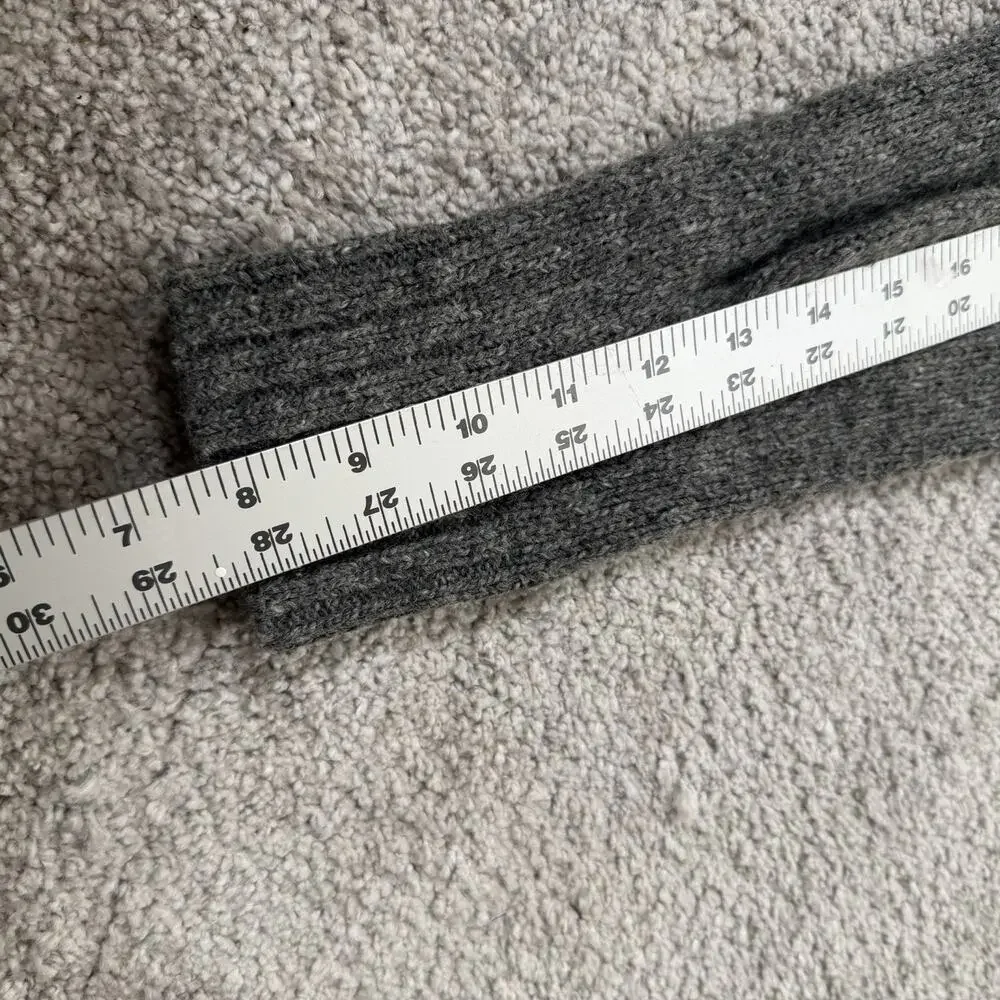 Banana Republic Men’s Lambswool Blend Gray V-Neck Sweater Size M
